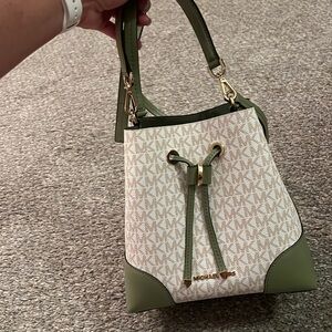 Michael Kors small bucket purse
